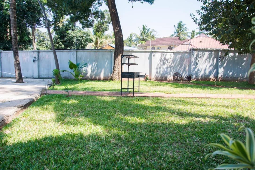 Apartament Bbq Lounge Dar es Salaam Zewnętrze zdjęcie